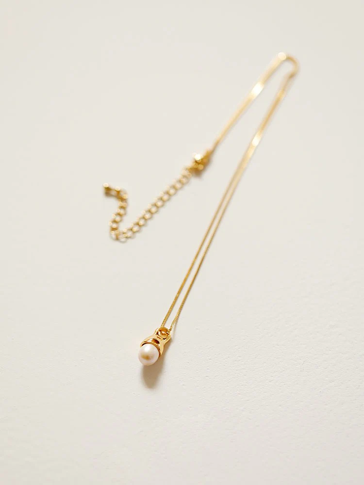 Anne Pearl Drop Necklace - Image 3