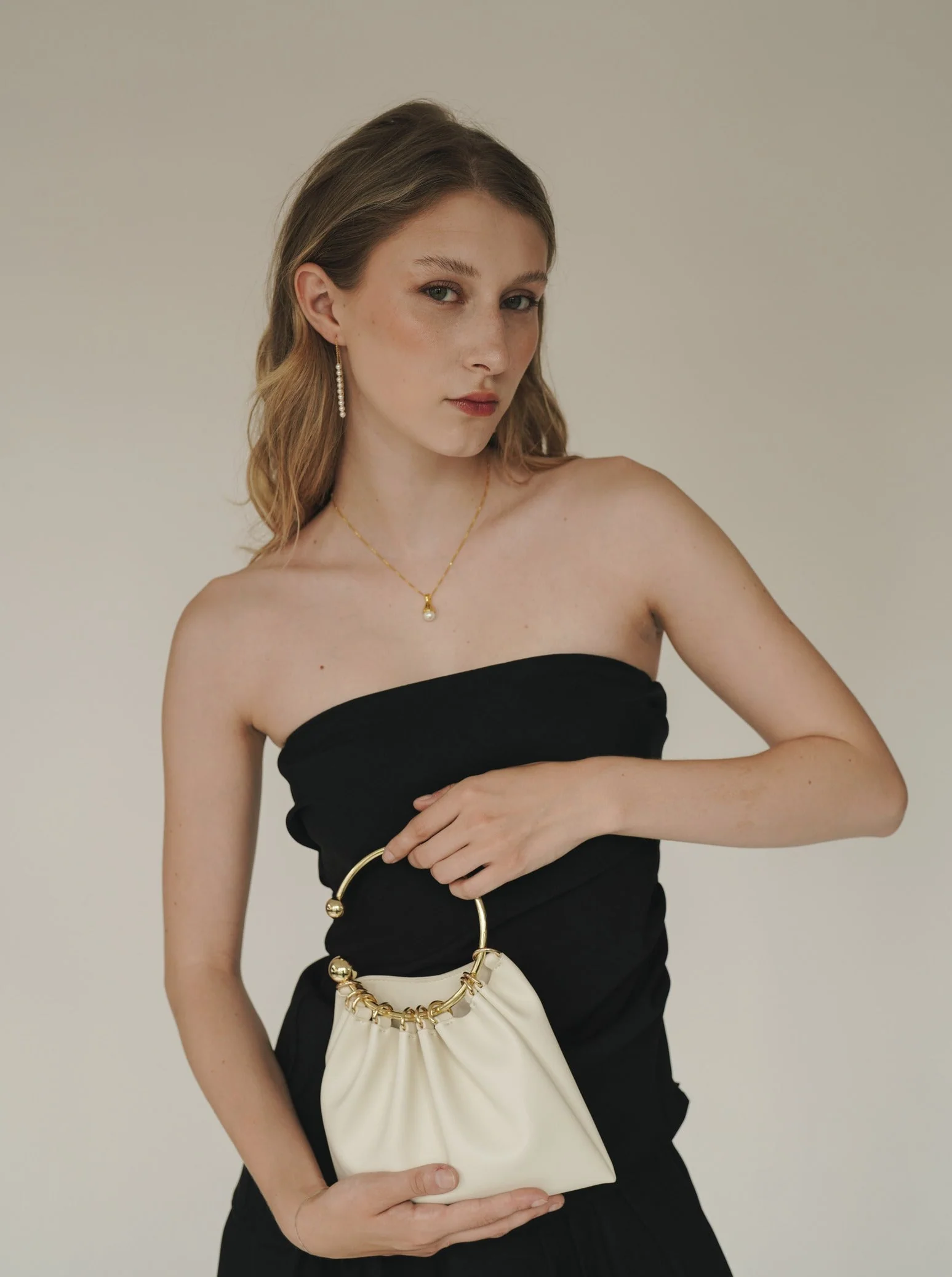 Anne Pearl Drop Necklace - Image 6