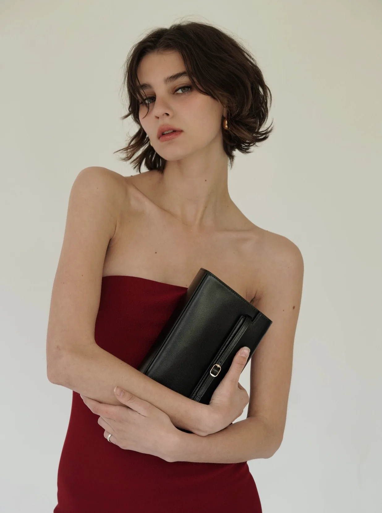 Noir Allure Shoulder Bag - Image 12