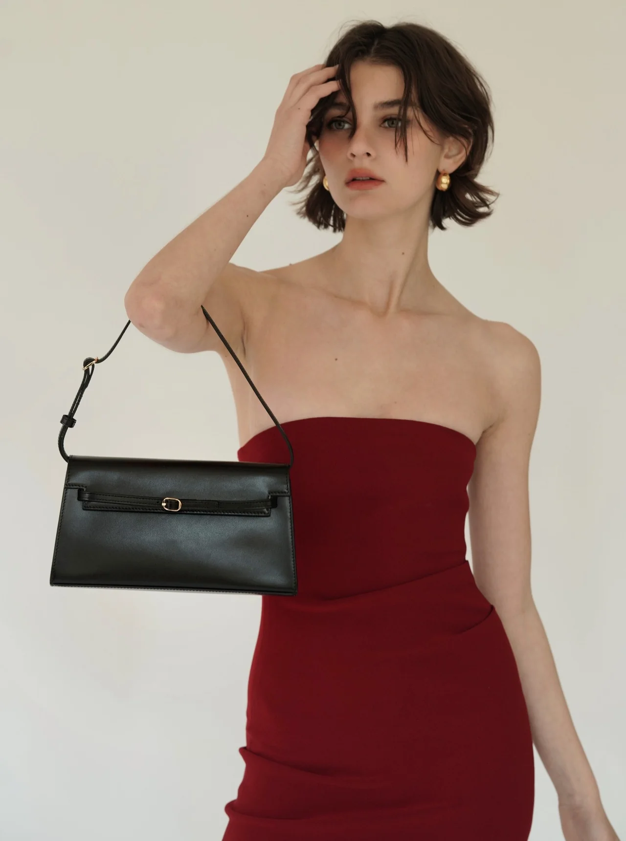 Noir Allure Shoulder Bag - Image 13