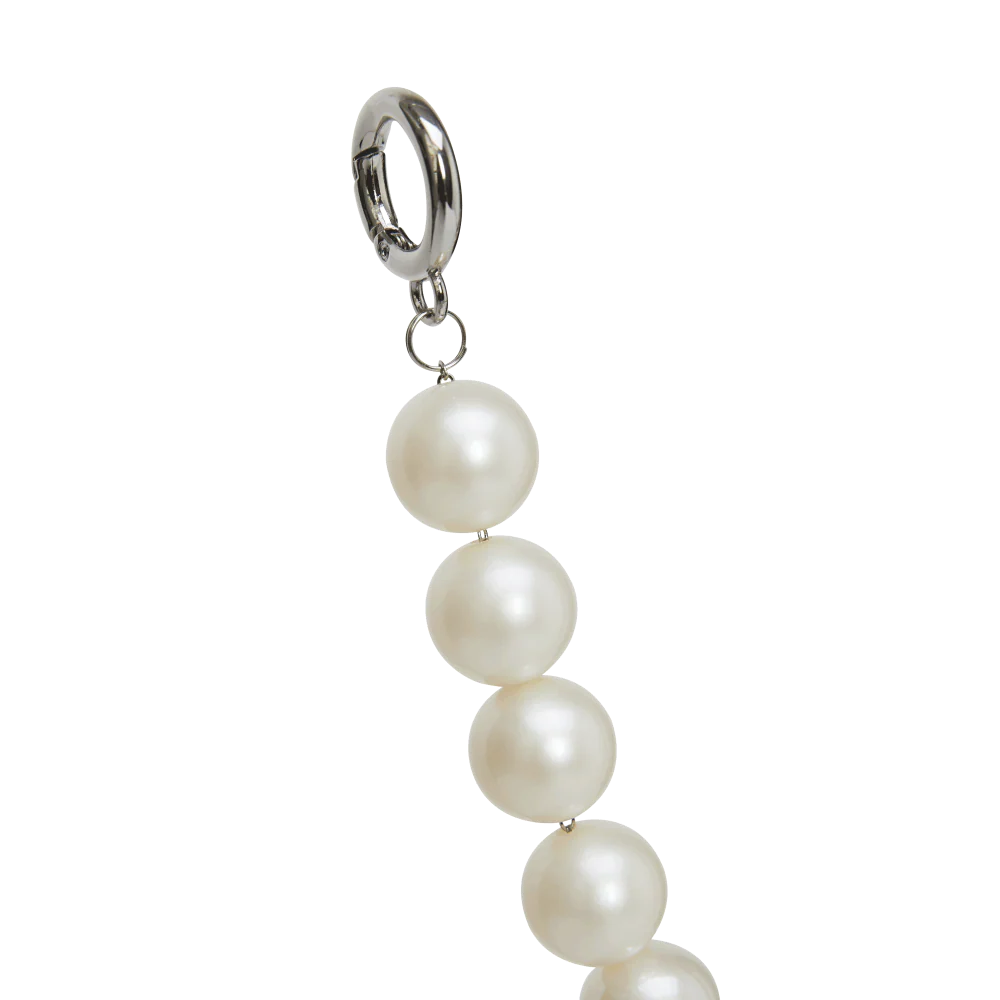 The Chains - Image 12