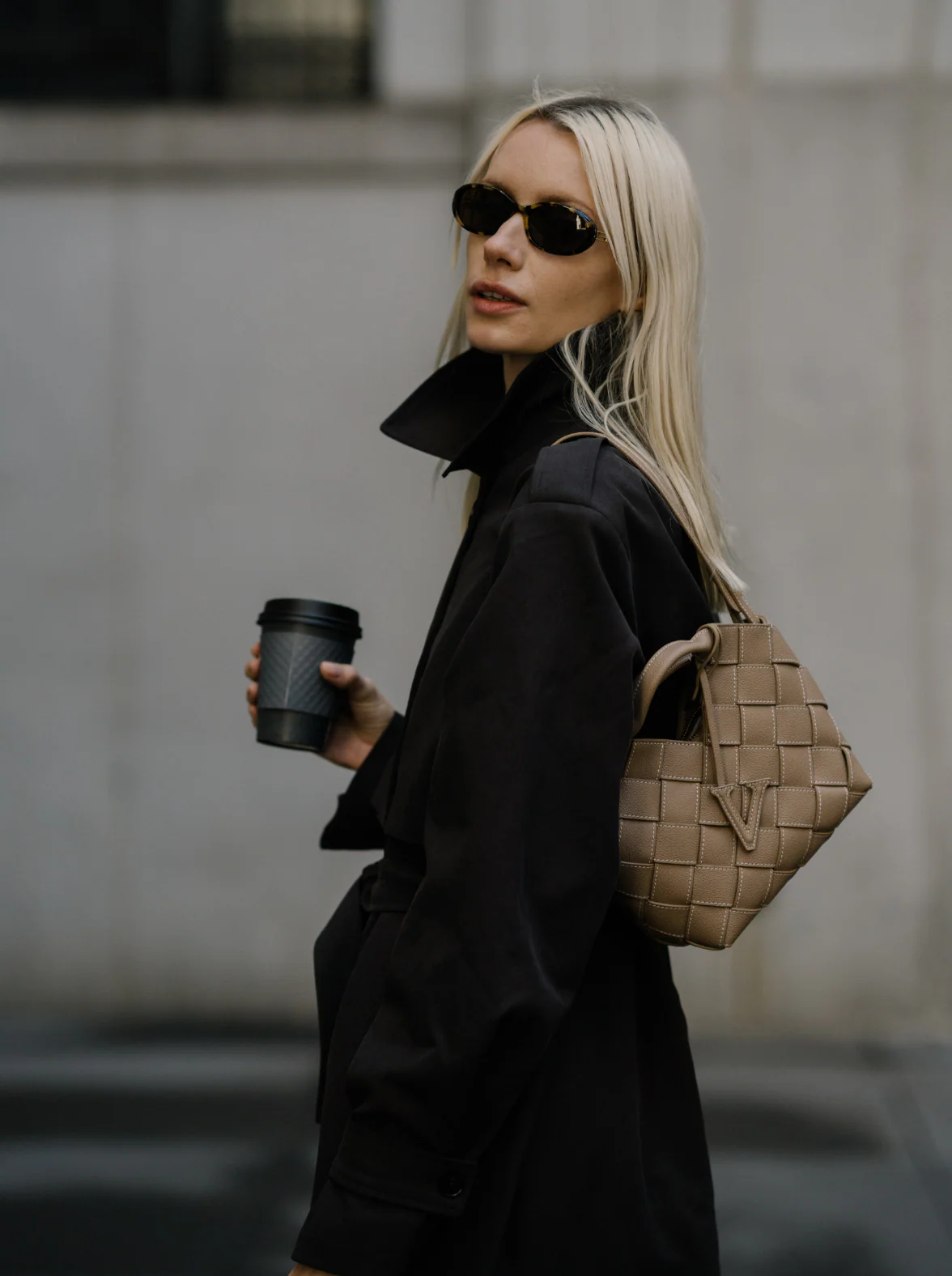 Etoupe Woven Basket Bag - Image 11