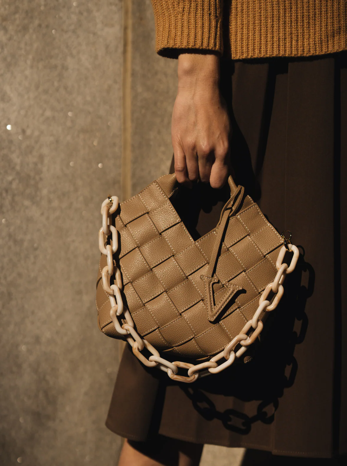 Etoupe Woven Basket Bag - Image 18