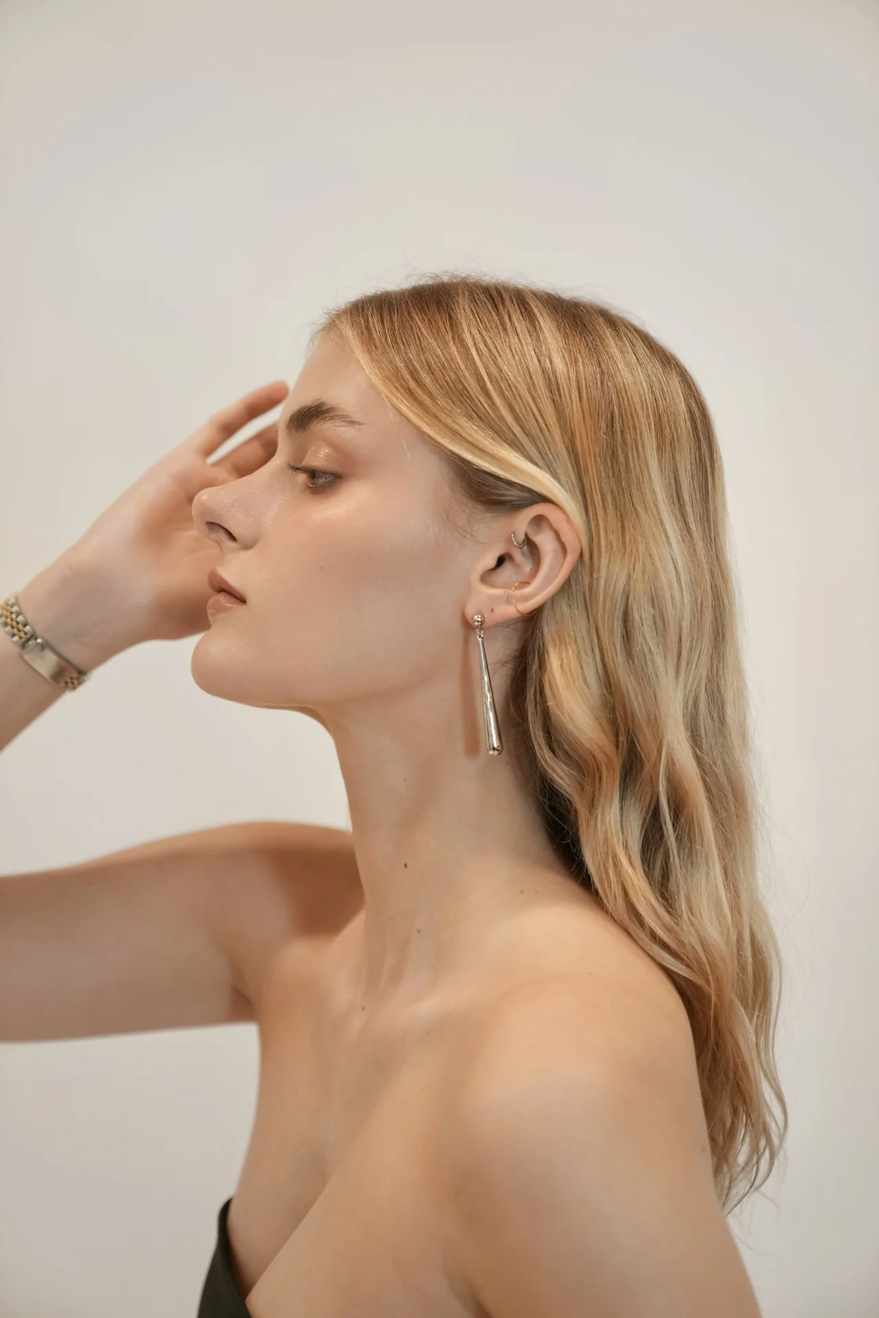 Silver Tapered Drop Earrings - Image 3