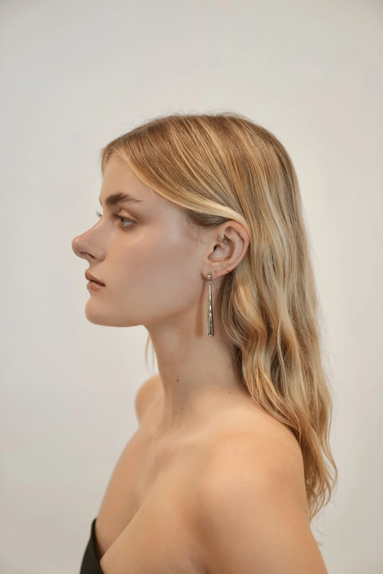 Silver Tapered Drop Earrings - Image 4