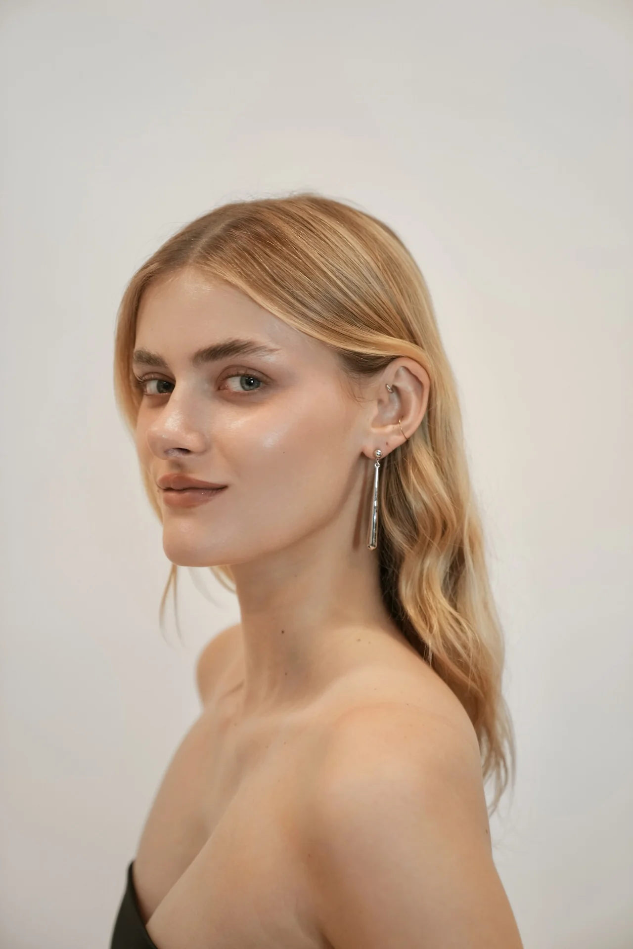 Silver Tapered Drop Earrings - Image 6