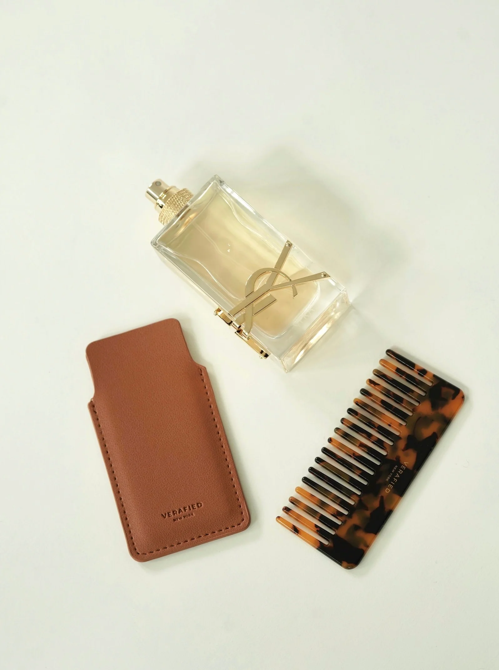 Tan Hair Comb with Case - Image 8